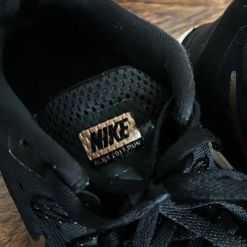Nike Shoes - Picture 2 of 3